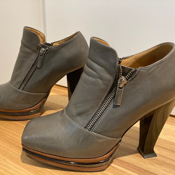 Fluevog Grey Shoes - Picture 3 of 6